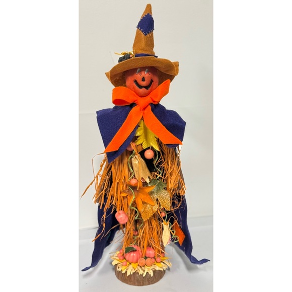 Gifts by House of Lloyd Other - Gifts by House of Lloyd Dressed for The Occasion Pumpkin Scarecrow Decoration